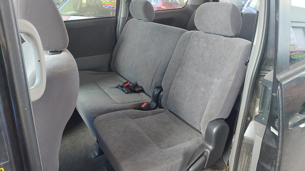 2005 Toyota VOXY