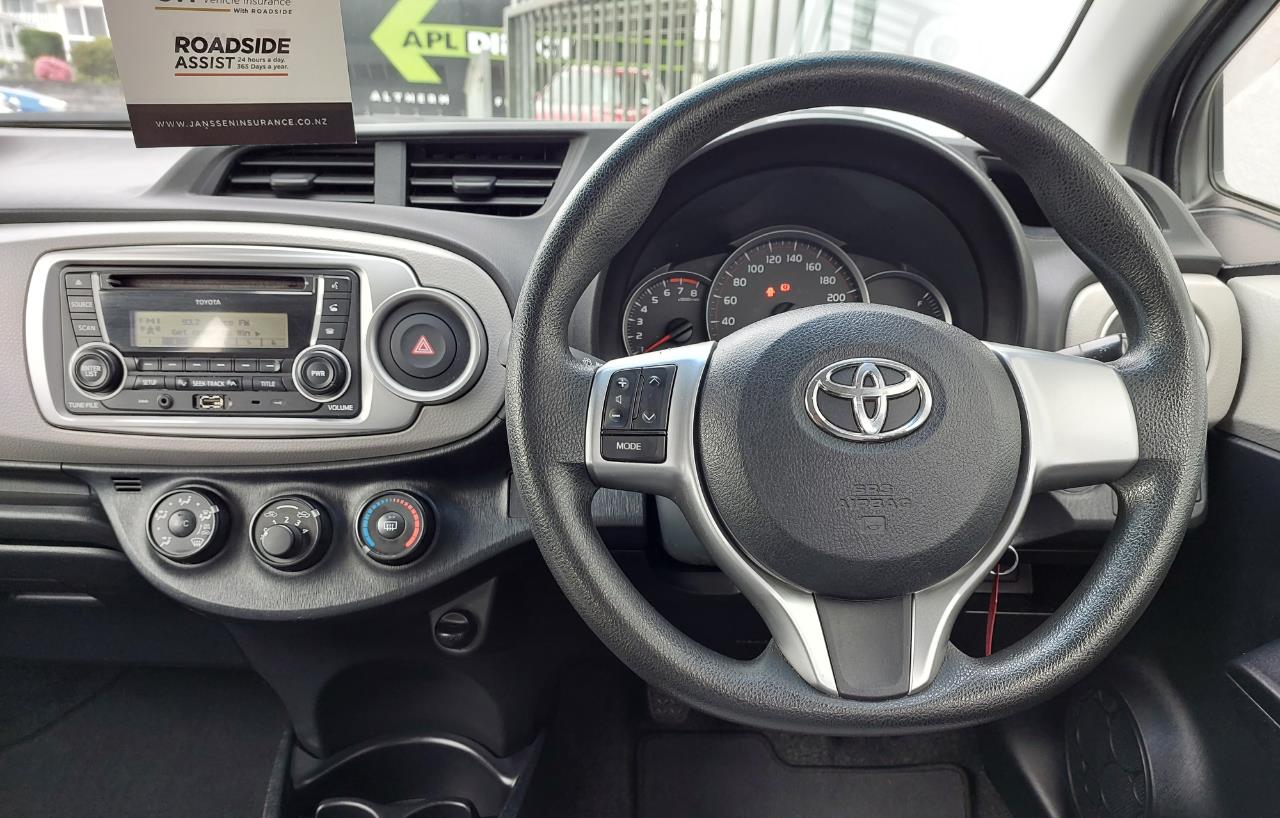 2013 Toyota YARIS