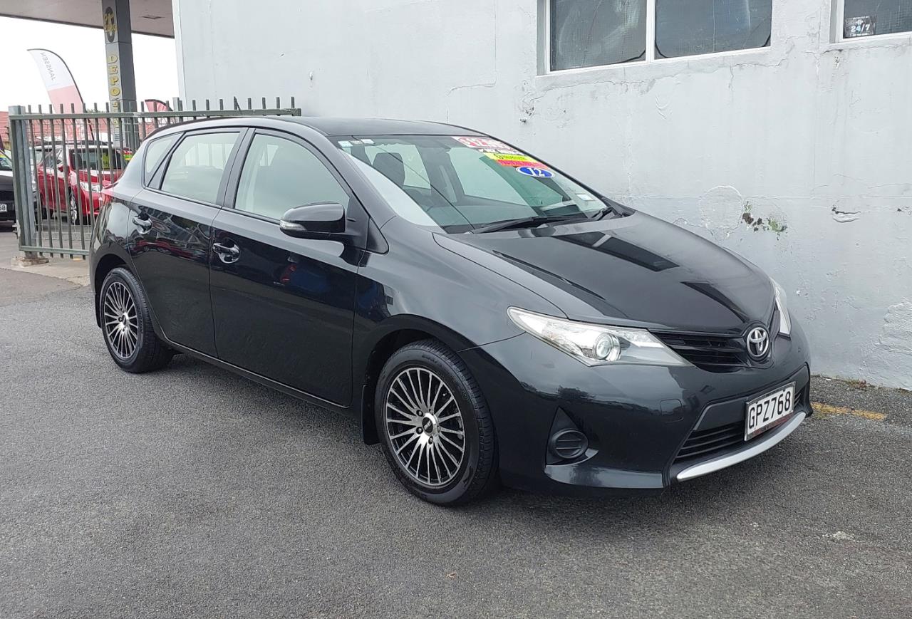 2012 Toyota COROLLA