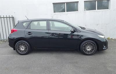 2012 Toyota COROLLA - Thumbnail