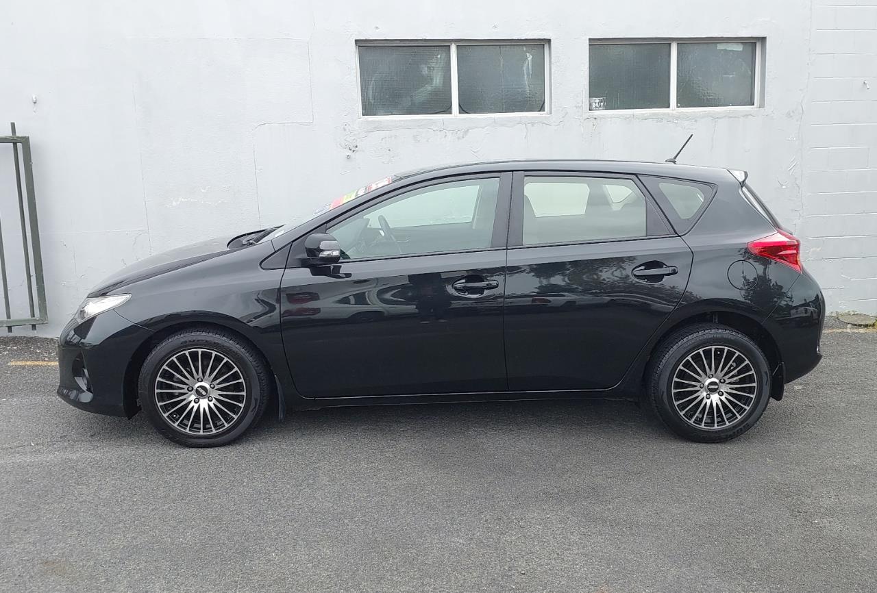 2012 Toyota COROLLA