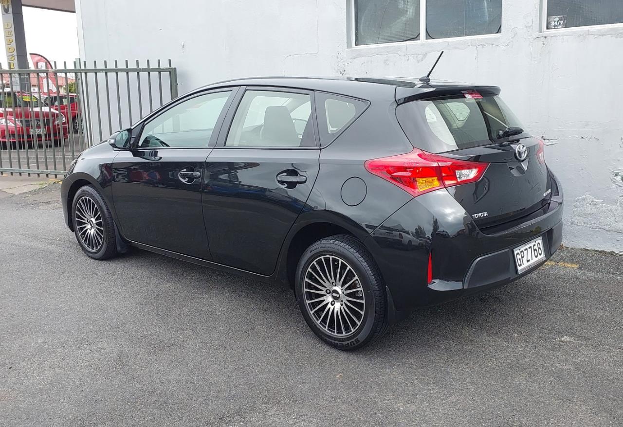 2012 Toyota COROLLA