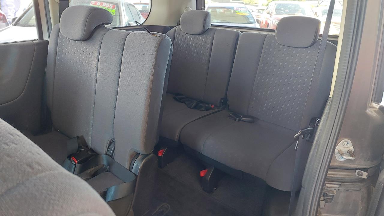 2005 Nissan Serena