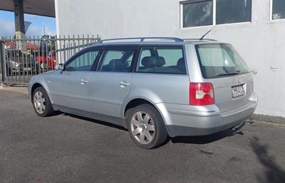 2002 Volkswagen PASSAT - Thumbnail