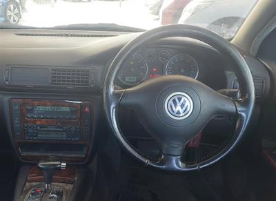 2002 Volkswagen PASSAT - Thumbnail