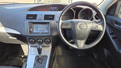 2010 Mazda Axela - Thumbnail