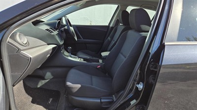2010 Mazda Axela - Thumbnail