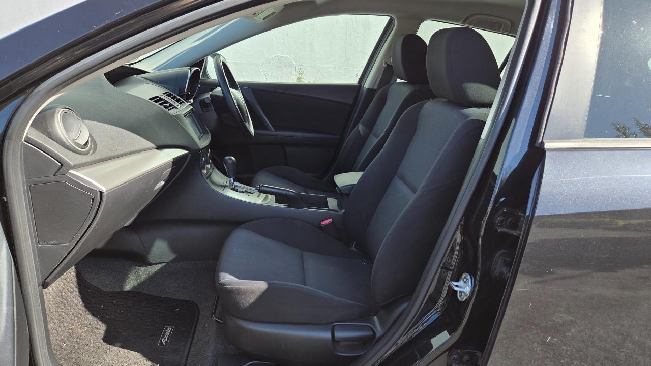 2010 Mazda Axela