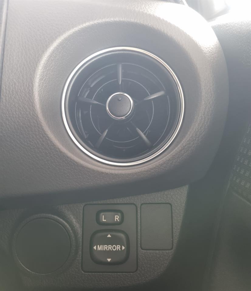 2016 Toyota YARIS