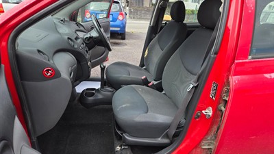 2005 Toyota Echo - Thumbnail