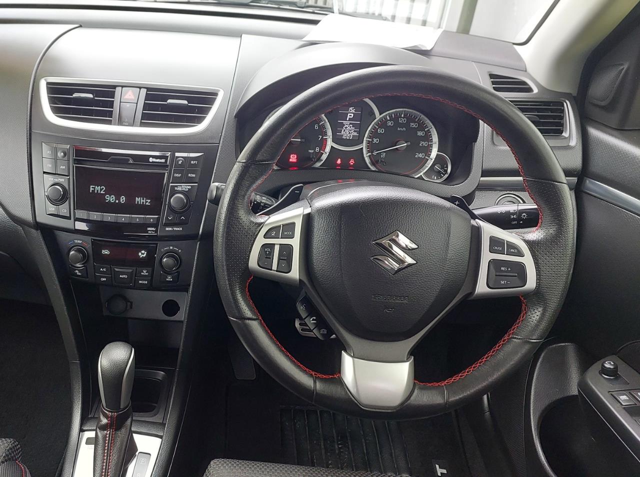 2013 Suzuki SWIFT