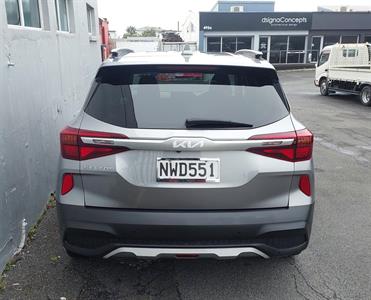 2021 Kia Seltos - Thumbnail