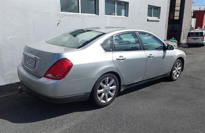 2005 Nissan MAXIMA - Thumbnail