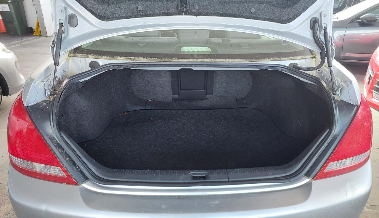 2005 Nissan MAXIMA