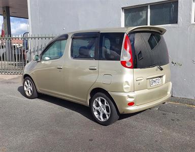 2000 Toyota Funcargo - Thumbnail