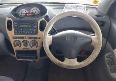 2000 Toyota Funcargo - Thumbnail