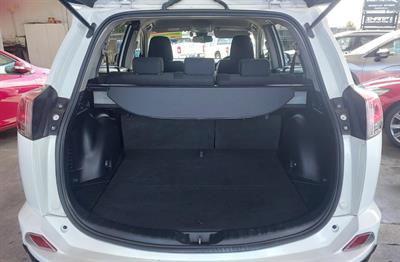 2017 Toyota RAV4 - Thumbnail