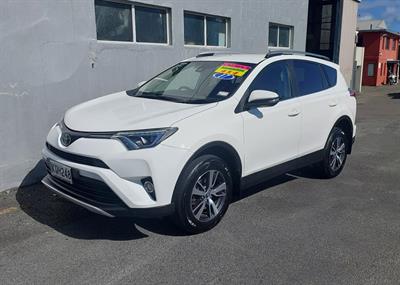 2017 Toyota RAV4 - Thumbnail