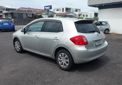 2006 Toyota Auris - Thumbnail