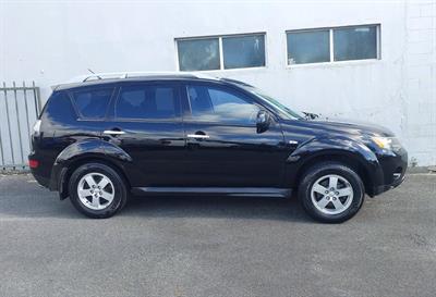 2009 Mitsubishi Outlander - Thumbnail