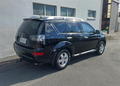 2009 Mitsubishi Outlander - Thumbnail