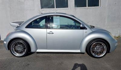 2002 Volkswagen Beetle - Thumbnail