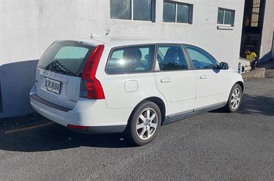 2009 Volvo V50 - Thumbnail